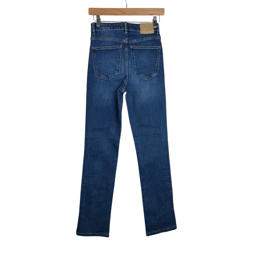 Zara High Rise Straight Leg Jeans size 2 Blue
